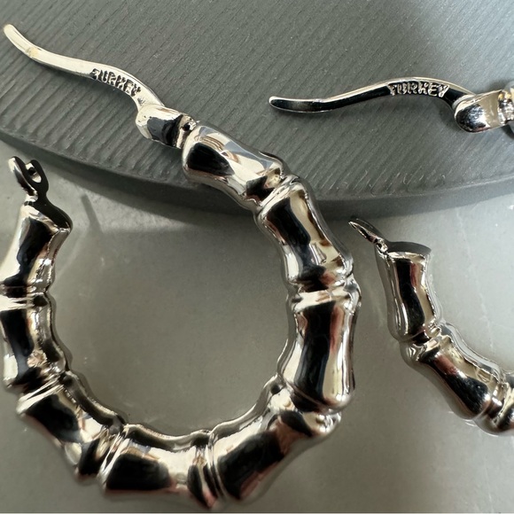 (NEW) Designer ARR Turkey 14K White Gold Bamboo Polished Hoop Earrings - Picture 4 of 12